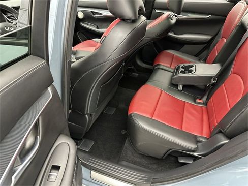 Used 2023 INFINITI QX50 Sport image 23