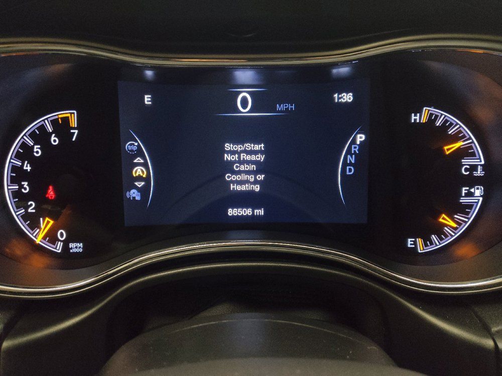 Used 2019 Jeep Grand Cherokee Laredo AWD/4WD image 23