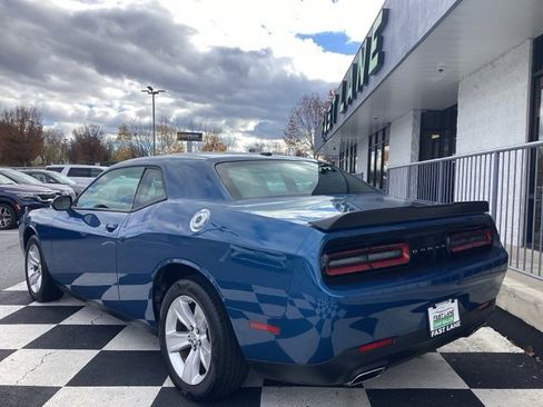 Used 2023 Dodge Challenger SXT image 4