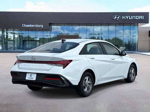 New 2026 Hyundai Elantra SE FWD image 12