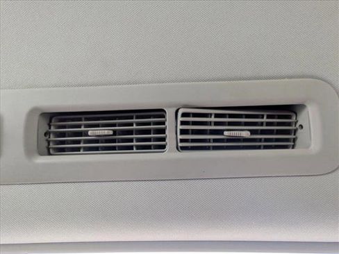 Used 2020 Nissan Armada SL image 20