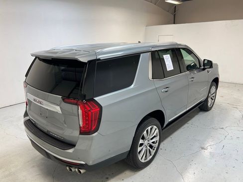 Used 2024 GMC Yukon Denali w/ Denali Reserve Package AWD/4WD image 3