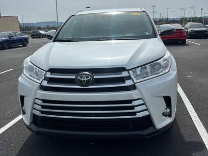 Used 2019 Toyota Highlander XLE