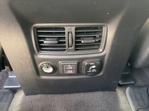 Used 2021 Nissan Titan SV w/ SV Convenience Package AWD/4WD image 20