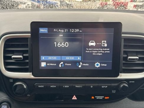 Used 2026 Hyundai Venue SEL FWD image 15