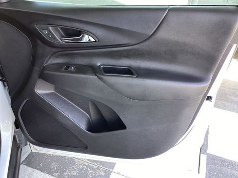 Used 2023 Chevrolet Equinox LT image 24