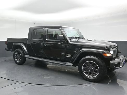 Used 2021 Jeep Gladiator Overland w/ Cold Weather Group image 1