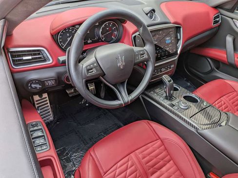 Used 2022 Maserati Ghibli Trofeo RWD image 10