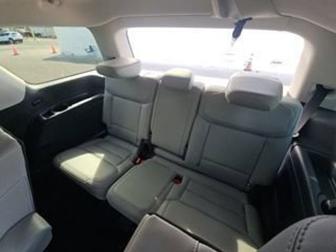 Used 2025 Ford Expedition Active AWD/4WD image 8