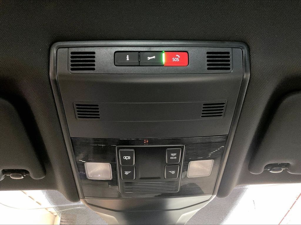 Used 2026 Volkswagen Jetta Sport FWD image 25