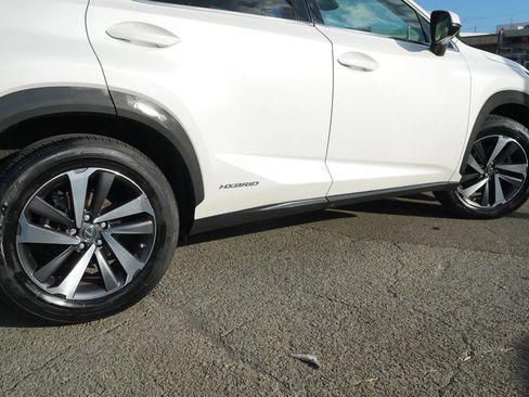 Used 2018 Lexus NX 300h AWD image 7