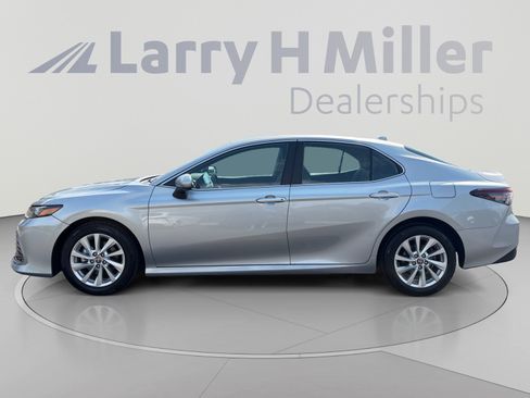Used 2023 Toyota Camry LE AWD/4WD image 2