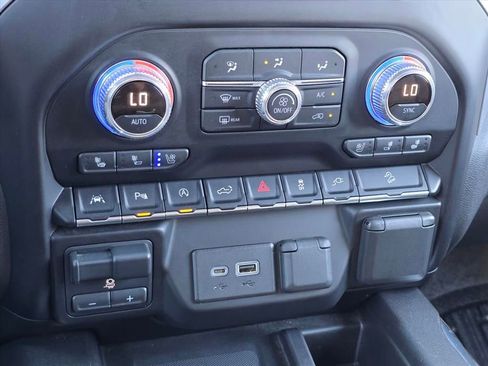 Certified 2020 GMC Sierra 1500 SLT w/ SLT Premium Plus Package image 18