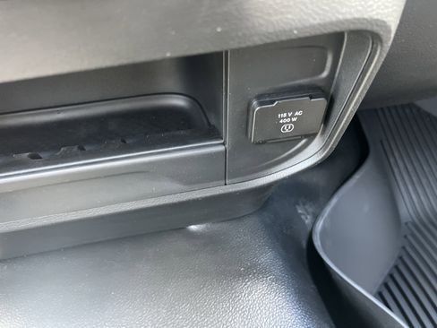 Used 2025 RAM 3500 Tradesman image 19