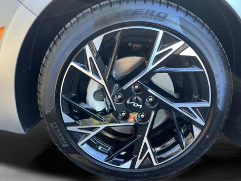 New 2025 Kia K5 GT-Line w/ GT-Line Premium Package image 9