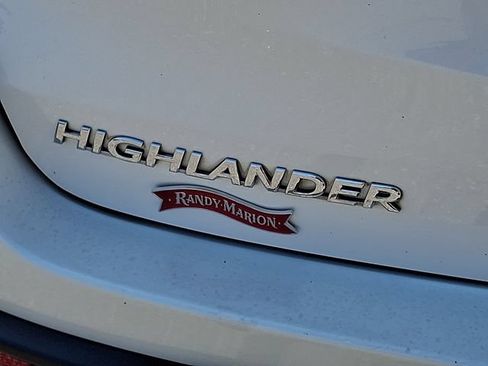 Used 2015 Toyota Highlander XLE AWD/4WD image 27