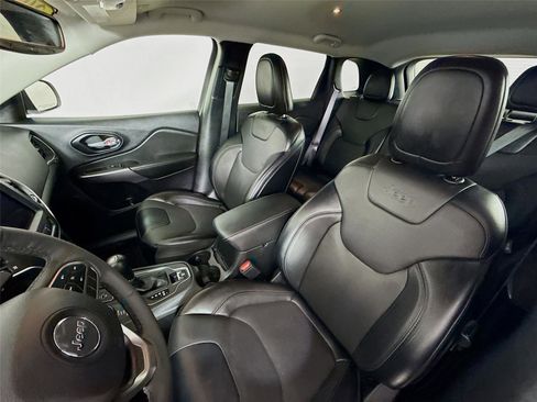 Used 2022 Jeep Cherokee Latitude Lux image 11