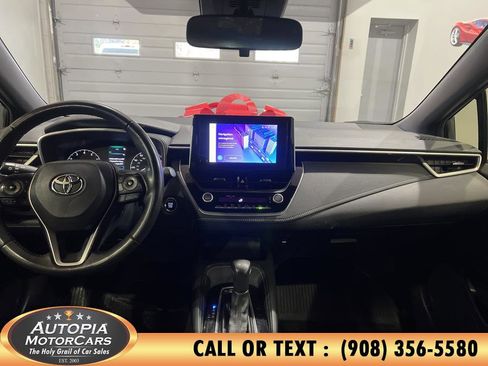 Used 2025 Toyota Corolla SE image 21