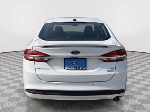 Used 2018 Ford Fusion SE w/ Equipment Group 201A FWD image 13