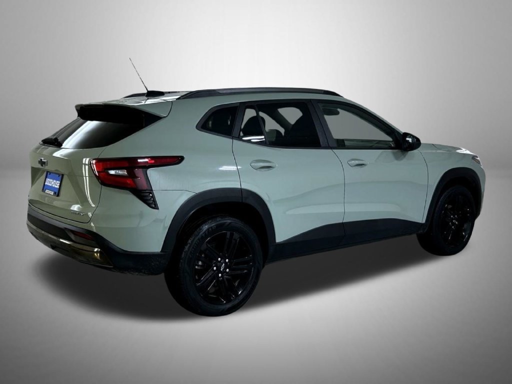 Certified 2025 Chevrolet Trax ACTIV FWD image 6