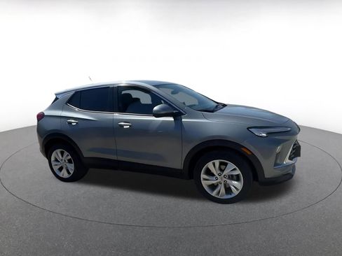 Used 2025 Buick Encore GX Preferred FWD image 2