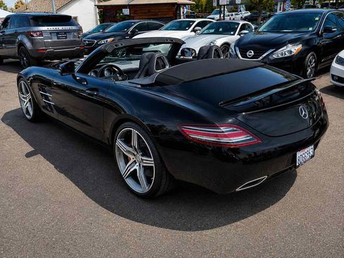 Used 2012 Mercedes-Benz SLS AMG Roadster image 4