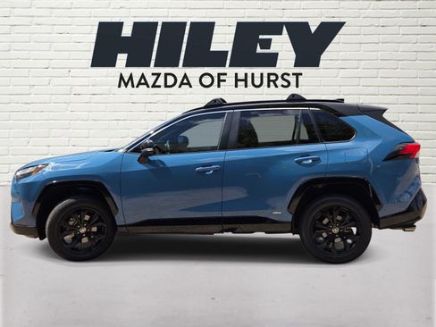 Used 2022 Toyota RAV4 XSE AWD/4WD image 3