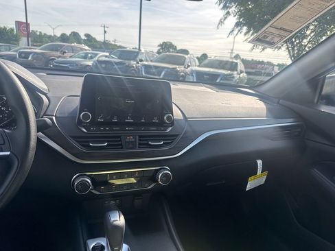 New 2026 Nissan Altima 2.5 SV FWD image 15