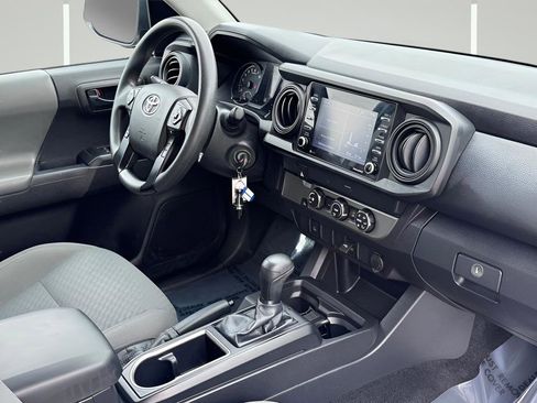 Used 2022 Toyota Tacoma SR w/ SR Convenience Package image 6