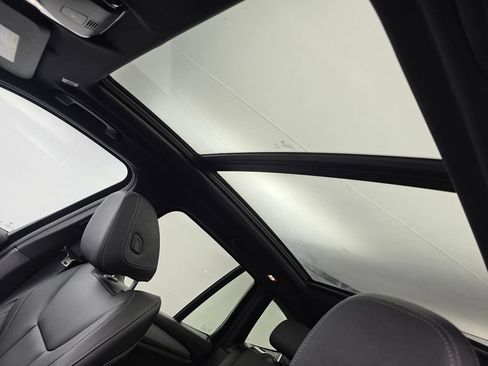 Certified 2024 BMW X3 sDrive30i w/ M Sport Package RWD image 11