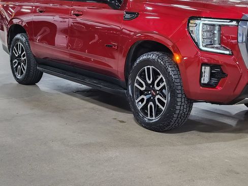 Used 2024 GMC Yukon XL AT4 w/ Technology Package AWD/4WD image 16