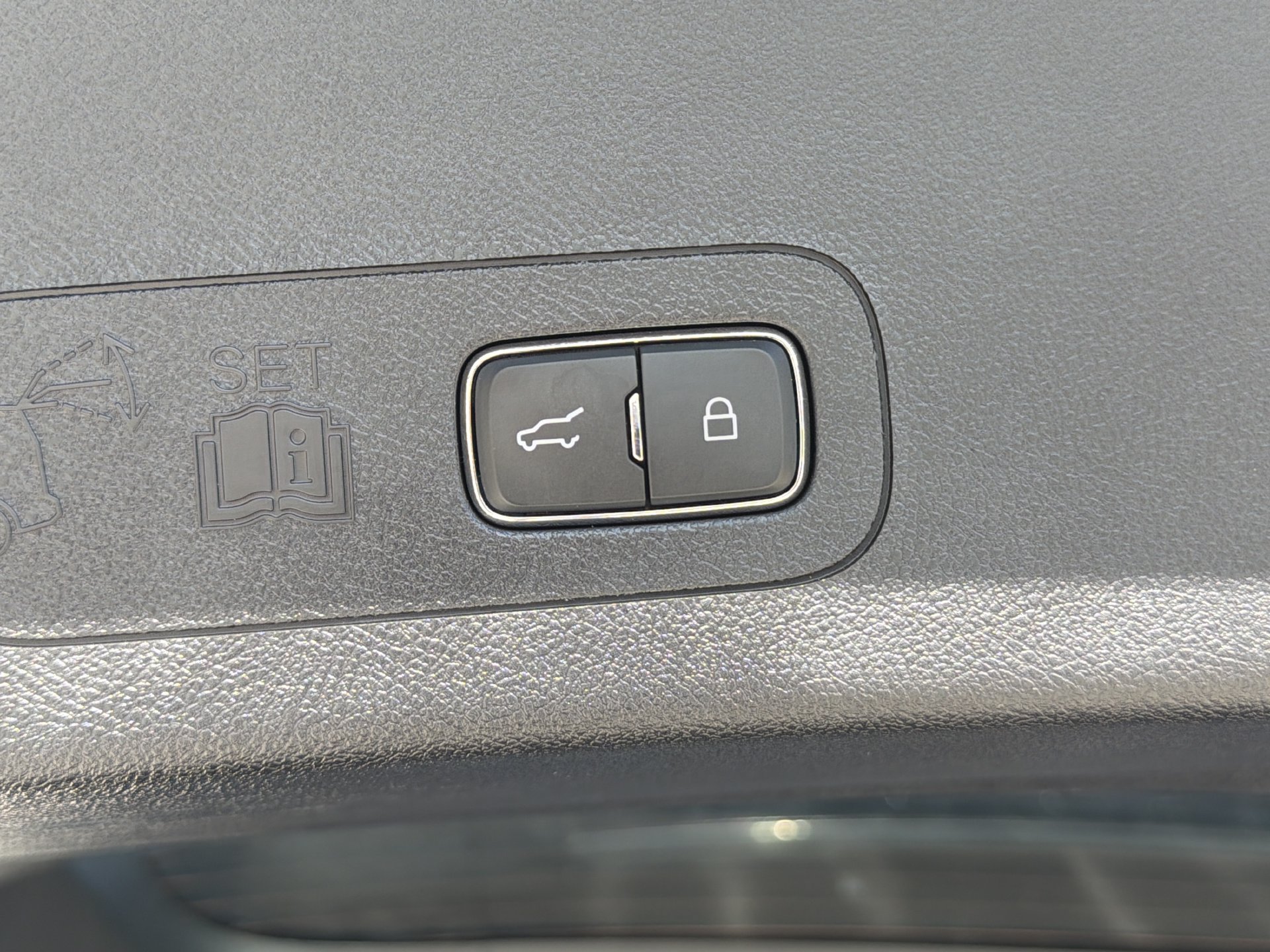 Used 2021 Lincoln Aviator Reserve w/ Equipment Group 201A AWD/4WD image 10