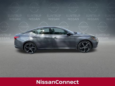 New 2025 Nissan Altima 2.5 SR w/ SR Premium Package image 11