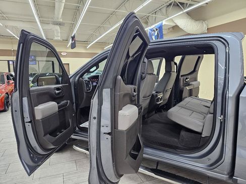 Used 2020 Chevrolet Silverado 1500 LTZ w/ LTZ Texas Edition AWD/4WD image 15
