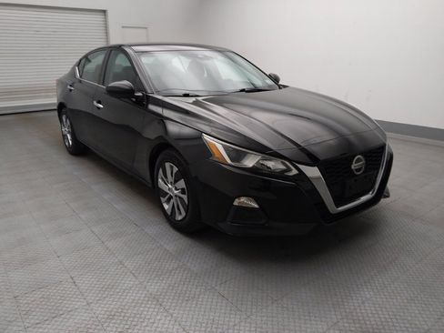 Used 2021 Nissan Altima 2.5 S FWD image 13