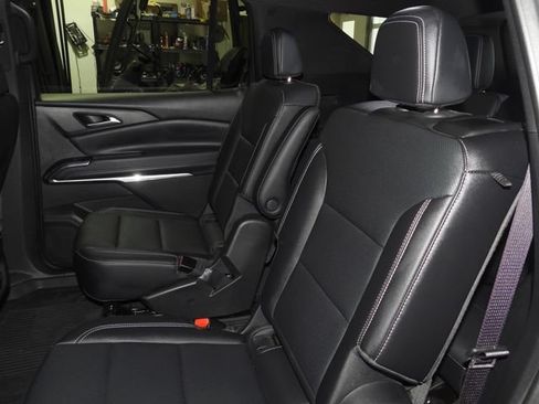 Used 2025 Chevrolet Traverse LT w/ Midnight/Sport Edition AWD/4WD image 28