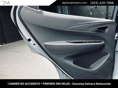 Used 2017 Chevrolet Bolt Premier w/ Driver Confidence II Package FWD image 25