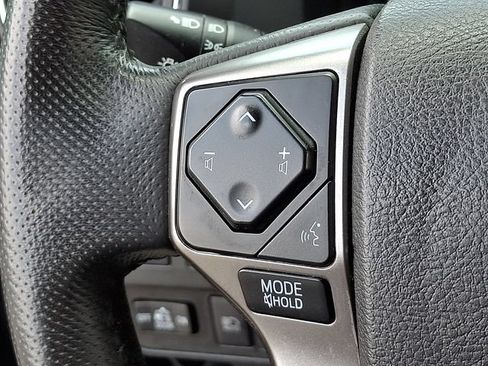 Used 2021 Toyota Tacoma SR5 AWD/4WD image 20