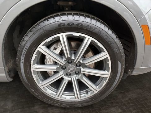 Used 2017 Audi Q7 3.0T Premium Plus AWD/4WD image 35