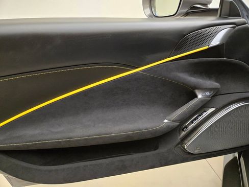 Used 2022 Ferrari Roma image 30