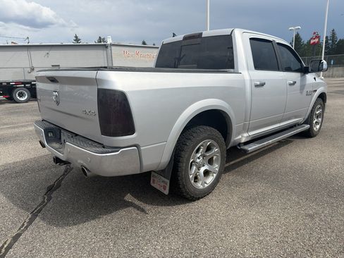 Used 2016 RAM 1500 Laramie w/ Convenience Group AWD/4WD image 5
