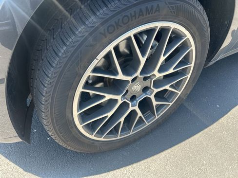 Used 2018 Porsche Macan S AWD/4WD image 2