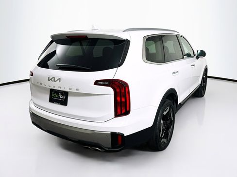 Used 2025 Kia Telluride S image 9