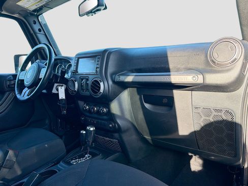 Used 2017 Jeep Wrangler Unlimited Sport w/ Quick Order Package 24S image 13