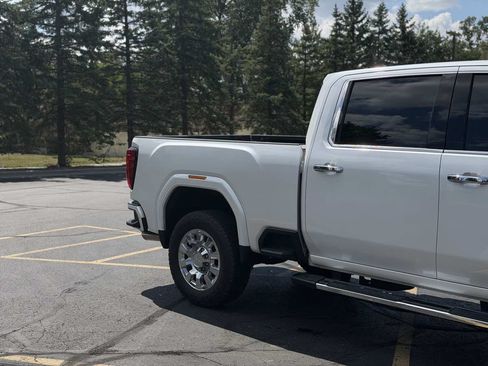 Used 2022 GMC Sierra 2500 Denali w/ Snow Plow Prep/Camper Package AWD/4WD image 4