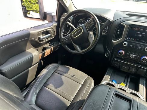 Used 2020 GMC Sierra 2500 Denali w/ Denali Ultimate Package AWD/4WD image 22