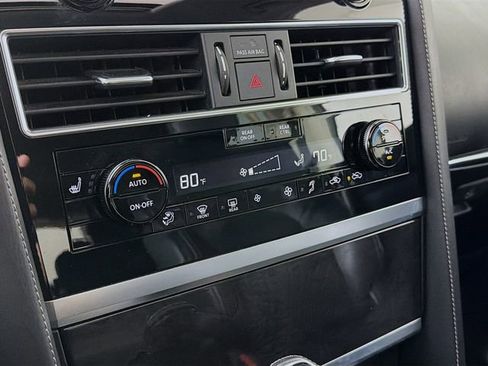 Used 2024 INFINITI QX80 Luxe image 18