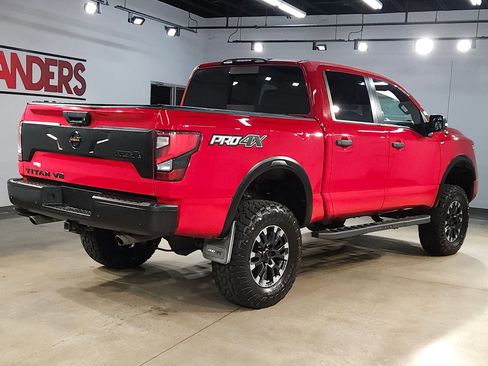 Used 2021 Nissan Titan PRO-4X w/ Pro-4x Convenience Package AWD/4WD image 7