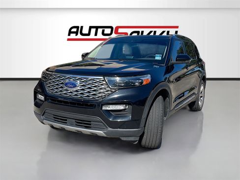 Used 2020 Ford Explorer Platinum w/ Premium Technology Package image 3