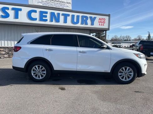 Used 2019 Kia Sorento LX image 22